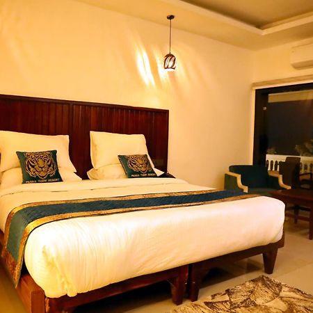 Panna Tiger Resort- Riverside Property Rājgarh Buitenkant foto