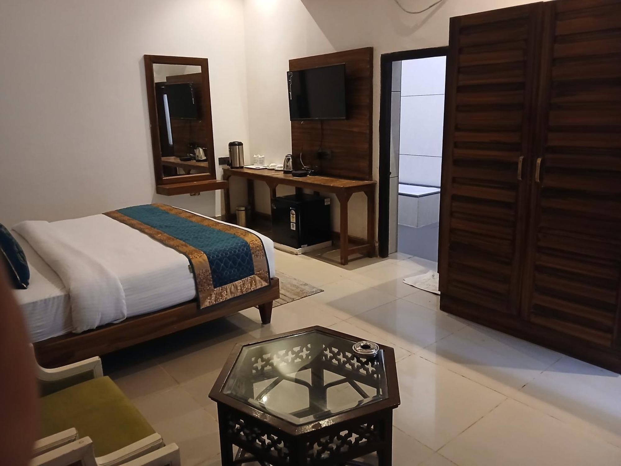 Panna Tiger Resort- Riverside Property Rājgarh Buitenkant foto